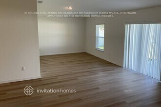 27 Red Birch Ln in Palm Coast, FL - Foto de edificio - Building Photo