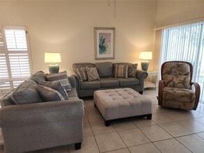 6566 Fairway Gardens Dr in Bradenton, FL - Building Photo - Building Photo