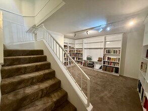 1937 Euclid St, Unit #105 in Santa Monica, CA - Building Photo - Building Photo