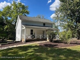 850 Lily Lake Rd in Dalton, PA - Building Photo