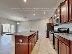 16895 Red Brick Ln in Land O Lakes, FL - Foto de edificio - Building Photo