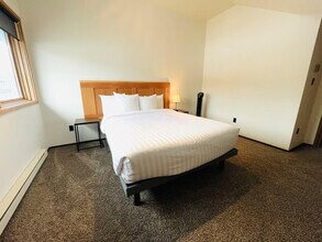 16 Manitou Rd, Unit SI ID1386666P in Fernie, BC - Building Photo - Building Photo