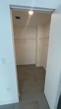 154 NE 23rd St, Unit D2 in Miami, FL - Building Photo - Building Photo