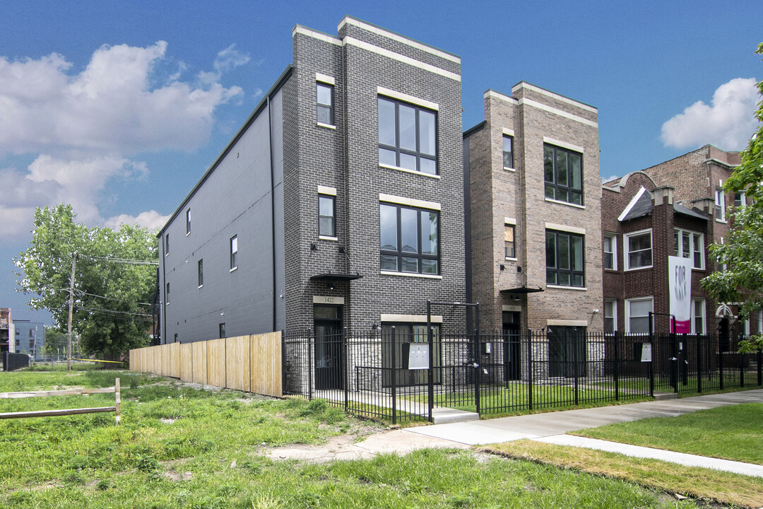 1422 E 66th Pl in Chicago, IL - Building Photo