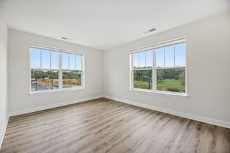 Willow Manor at Cabin Branch (Senior 62+) in Clarksburg, MD - Foto de edificio - Building Photo