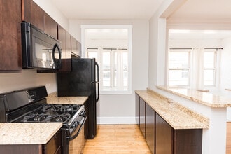 1838 N Humboldt Blvd, Unit 1B in Chicago, IL - Building Photo - Building Photo