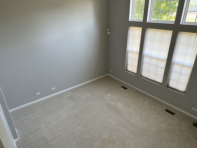 1141 Kilbery Ln in North Aurora, IL - Building Photo - Building Photo