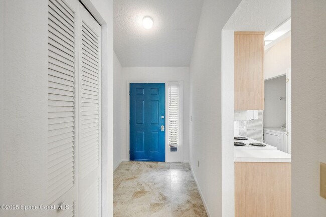 575 Shadow Wood Ln in Titusville, FL - Building Photo - Building Photo