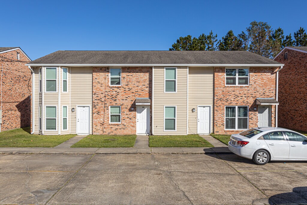Creekwood Townhomes Hammond, LA Apartments
