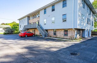 825 Wisconsin St in Oshkosh, WI - Building Photo