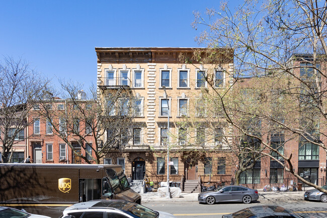 623 Halsey St in Brooklyn, NY - Building Photo - Building Photo