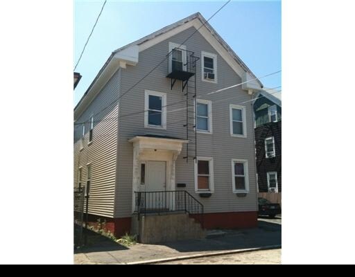 122-124 Mawney St in Providence, RI - Foto de edificio - Building Photo