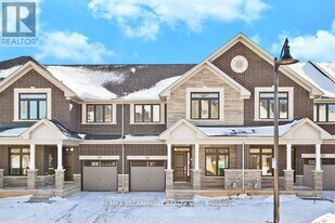 46 Kenesky Dr in Hamilton, ON - Building Photo