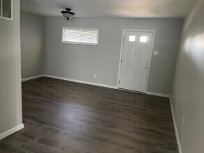 302 Coronation Dr in O'Fallon, MO - Building Photo - Building Photo