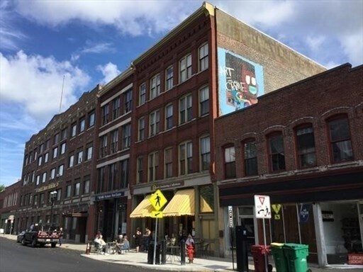 61 Market St in Lowell, MA - Building Photo