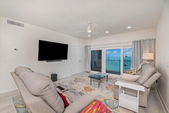 3039 S Hwy A1A in Melbourne Beach, FL - Building Photo - Building Photo