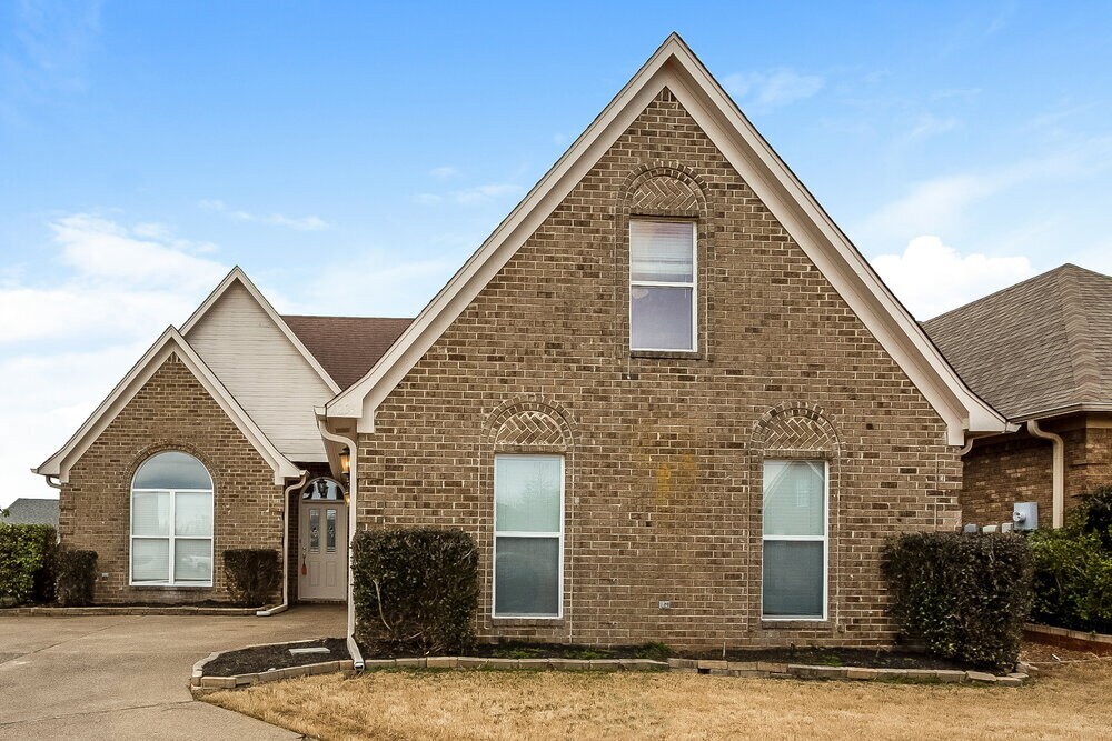4235 St Anne Cove in Southaven, MS - Building Photo