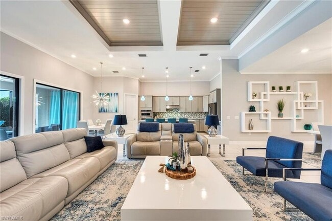 17920 Pratt Ct in Estero, FL - Foto de edificio - Building Photo