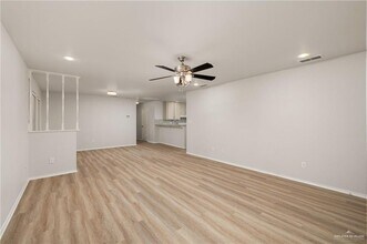 1 N Blair Ave in Edinburg, TX - Building Photo - Building Photo