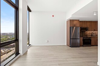 1131 W Van Buren St in Chicago, IL - Foto de edificio - Building Photo