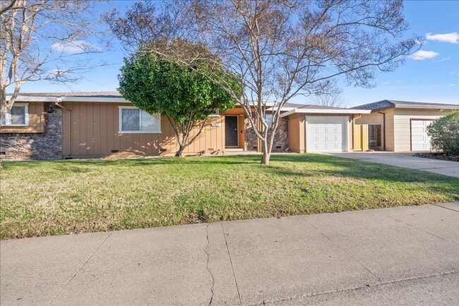 3817 Breuner Ave in Sacramento, CA - Building Photo - Building Photo