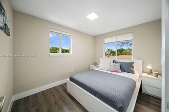 2324 Garfield St-Unit -1 in Hollywood, FL - Building Photo - Building Photo