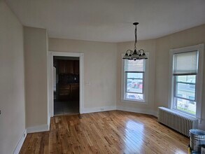 16 W Pulteney Sq, Unit 201 in Bath, NY - Foto de edificio - Building Photo