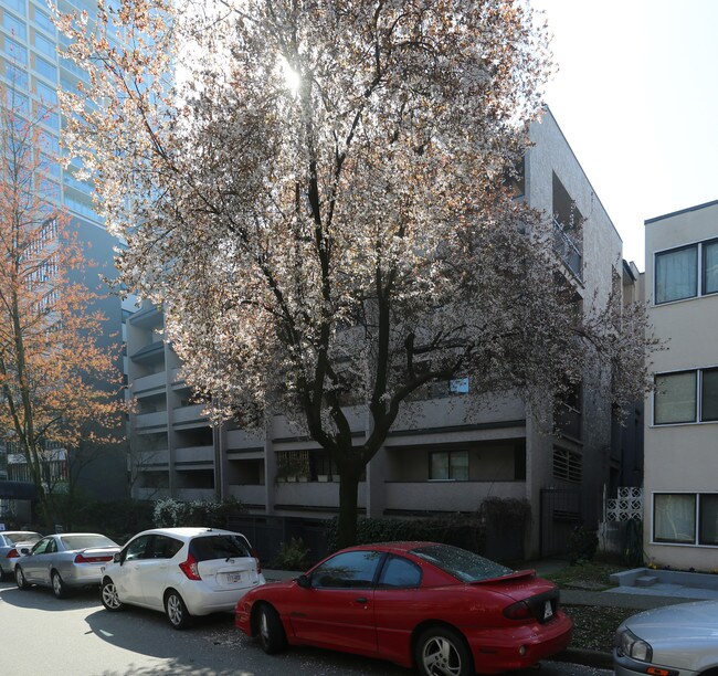 Barclay Manor in Vancouver, BC - Building Photo - Building Photo