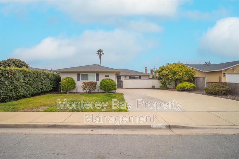 3300 Steven Ct in Marina, CA - Foto de edificio