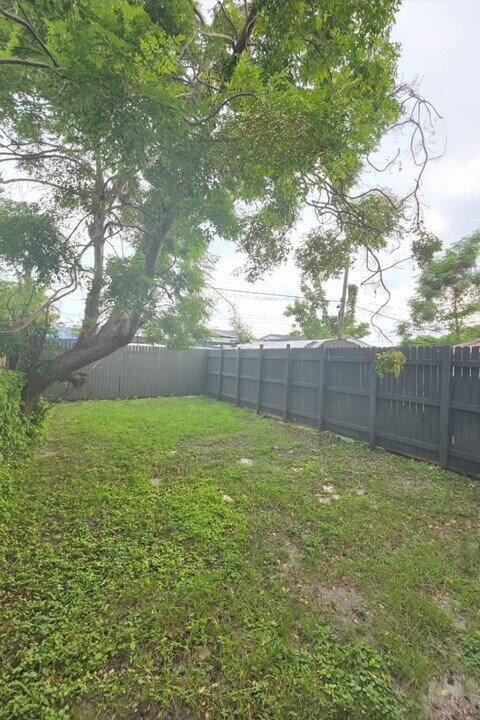 3216 SW 23rd Terrace in Miami, FL - Building Photo