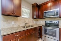 808 W Main St photo'