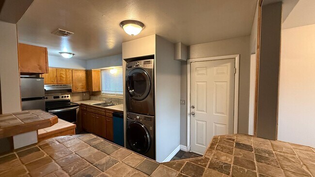 2323 W 41st Ave in Denver, CO - Building Photo - Building Photo