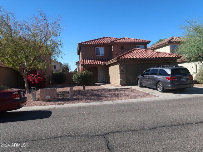 7780 N 57th Ln in Glendale, AZ - Foto de edificio - Building Photo