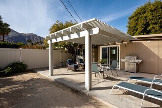 477 E Vía Colusa in Palm Springs, CA - Building Photo - Building Photo
