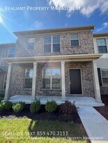 3238 Peninsula Wy in Lexington, KY - Building Photo