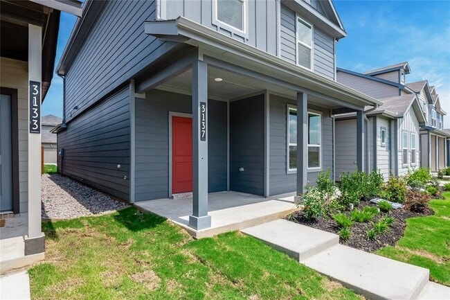 3137 Pecan Farm Ln in Fort Worth, TX - Foto de edificio - Building Photo