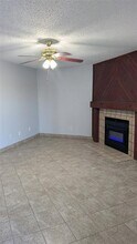 913 Vedral Pl in Cedar Hill, TX - Building Photo - Building Photo
