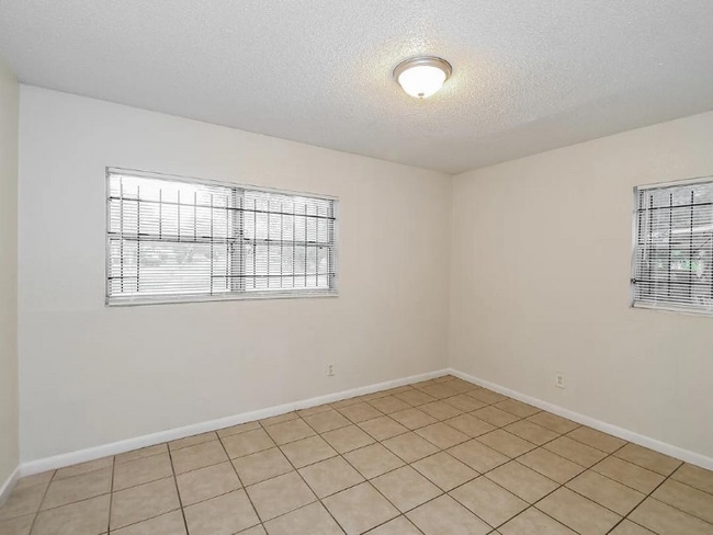 3803 S Flamingo Terrace in Homosassa, FL - Foto de edificio - Building Photo