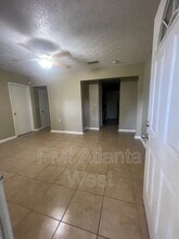249 Lawton St SW in Atlanta, GA - Foto de edificio - Building Photo