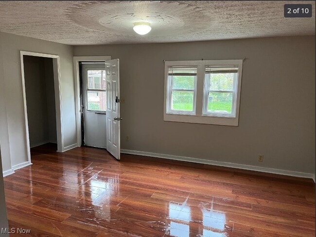 851 Forrest Dr in Akron, OH - Building Photo - Building Photo