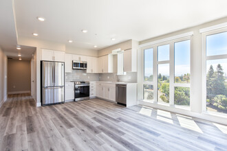 1250 Lakeside in Sunnyvale, CA - Building Photo - Interior Photo