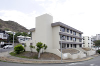 245 Iolani Ave in Honolulu, HI - Foto de edificio - Building Photo