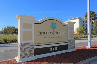 Pinellas Heights in Largo, FL - Foto de edificio - Building Photo