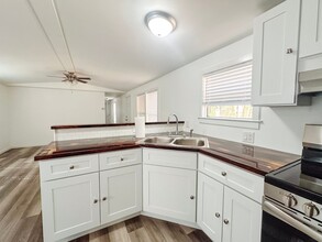 219 Whip Poor Will Ln in Freeport, FL - Building Photo - Building Photo