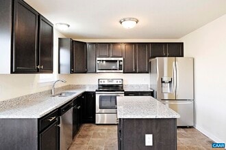 115 Reedy Creek Rd in Louisa, VA - Building Photo - Building Photo