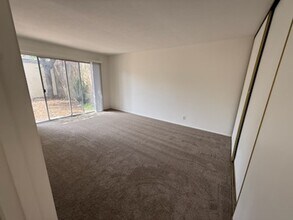 4167 Peregrine Way in Pleasanton, CA - Foto de edificio - Building Photo