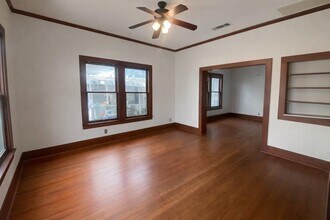 4213 Avenue C in Austin, TX - Foto de edificio - Building Photo