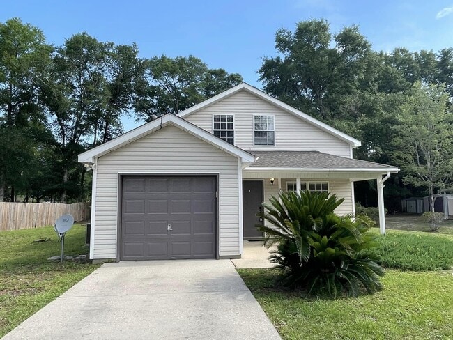 233 Timber Wind Dr in Defuniak Springs, FL - Building Photo - Building Photo