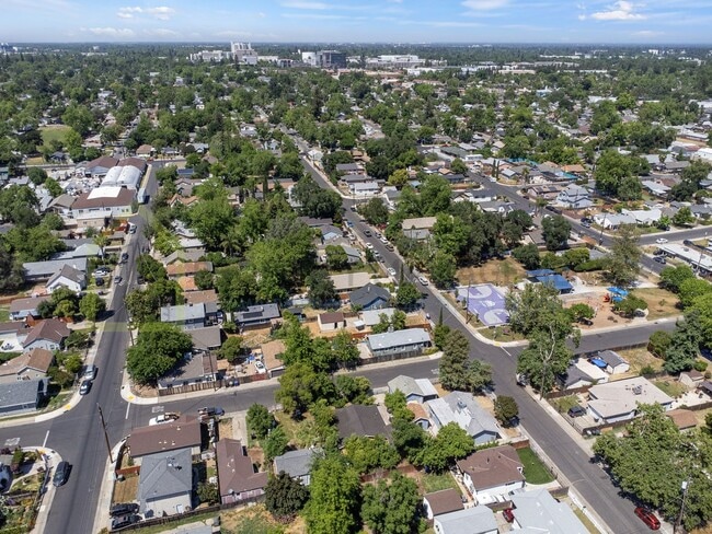 property at 4110 43rd St