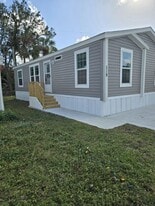 5611 Bayshore Rd in Palmetto, FL - Building Photo